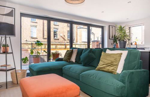 Luxury 4BDR House By Torr Property Group Short Lets & Serviced Accommodation With Free Gated Secure Parking & Private Patio Garden Liverpool - Foto 8