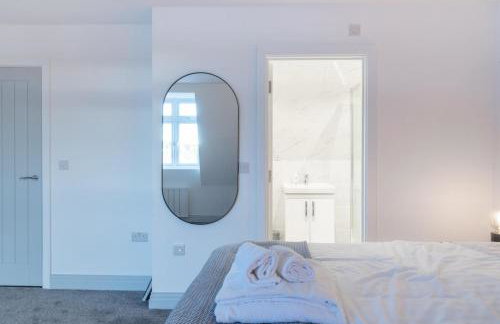 Newly Refurbished 2 bed with Fantastic View - Foto 21