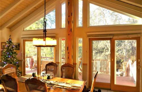 Dream Getaway-Secluded Hot Spa-Walk to Village-Walk to Pineknot Trailhead-Plus King Bed! - Foto 1