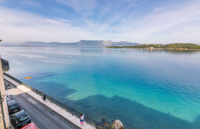 Mouragia Luxury Seaview Suite by Konnect - Foto 8