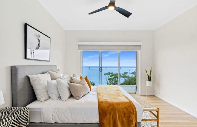 Clifftop Luxury With Spectacular Ocean Views - Photo 2