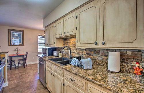 Home in Historic Waxahachie with Yard and Patio! - Foto 9