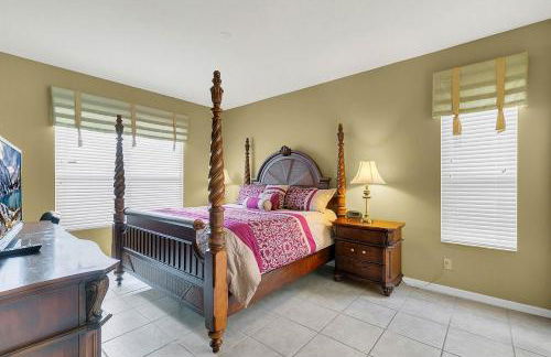 Gated Resort-6BR Home-Private Pool-Free WiFi-Near Disney - Photo 9