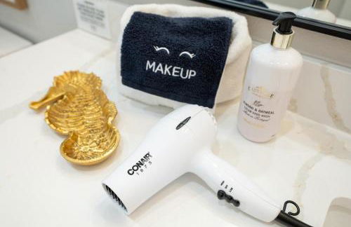 Steps to Beach, Luxury 4BR & 4BA, Views, Games, Dog-Friendly - Foto 28