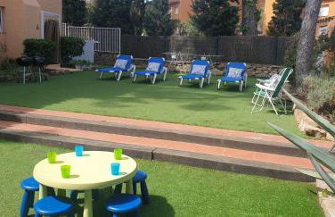 Casa con jardín a 30 metros de la playa. VC. - Foto 6