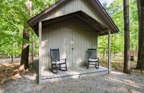 Modern Cabin w/Hot Tub & Fire Pit! - Foto 31