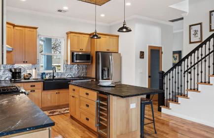 Chestnut Ember by AvantStay Indoor-Outdoor Living Firepit Balcony Near Downtown Austin Hotspots - Foto 14