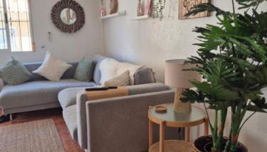 Holiday home in Costa Blanca - 3 bedroom house with pool sleeps 8, close to beach - Foto 2