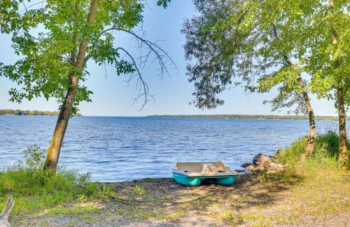 Lake Champlain Retreat with Grill, Fire Pit! - Foto 2