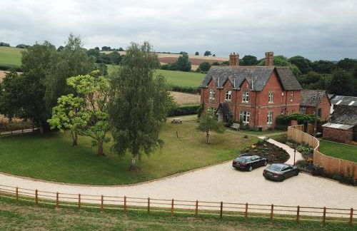 Newcourt Barton - Photo 1