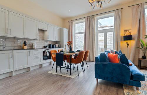 Spacious Luxury 2 Bedroom City Centre Apartment with Terrace & High Ceiling - Foto 7