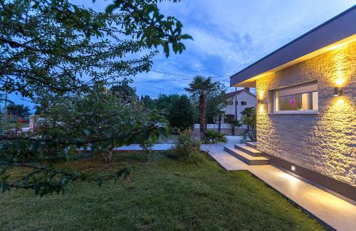 Villa Viktoria poll&garden view - Foto 5