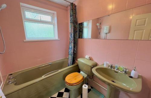 Charming Coastal Cottage Near Mumbles with Garden Pass the Keys - Foto 3