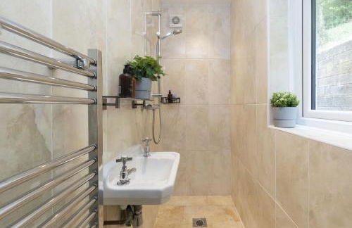 Charming 3-Bed Cottage by the River Usk - Foto 12