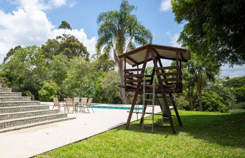 Refúgio de Luxo e Piscina à beira do Passaúna - Photo 18