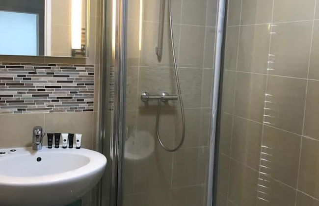 Nice 2 Bed Independent Annex in High Wycombe - Foto 18