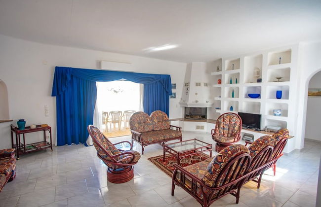 Joana Stunning Villa IS A 10 MIN Walk TO THE BEA - Foto 6