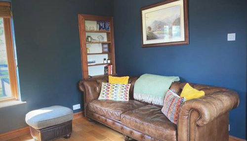 Cosy 3-bedroom home with garden and log burner. - Foto 2