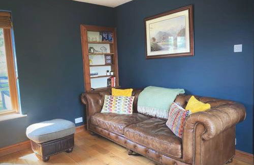 Cosy 3-bedroom home with garden and log burner. - Foto 2