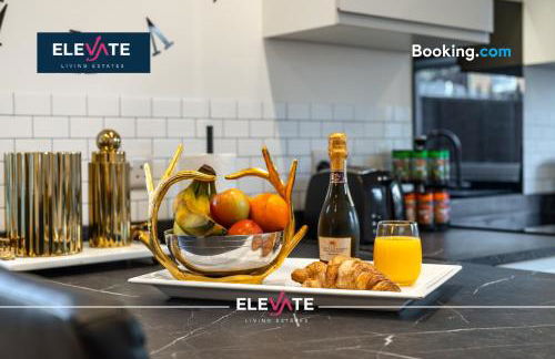Last-Minute Specials l Limited-Time Deal l Sleeps Up To 6 Guest l Free Parking, Families, Business Stay l By Elevate Living Estates Short Lets & Serviced Accommodation Northampton - Photo 28