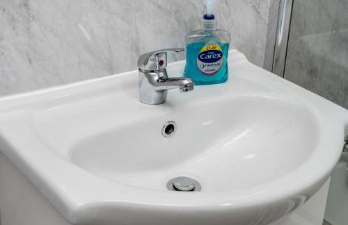 Spacious 3BR with Parking - Foto 22