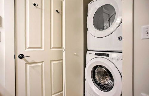 Walk to Main Street Eats Remodeled Saluda Apt - Foto 21