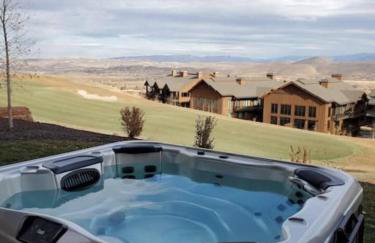 Spectacular Mountain views Year round - Photo 1