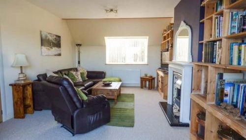 Glan Y Mor - Photo 5