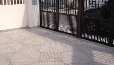 Casa aconchegante a poucos passos da Praia 8 Pessoas Churrasqueira-garagem - Foto 3