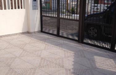 Casa Completa 100m da Praia 8 Pessoas Churrasqueira-garagem para 2 carros - Photo 3