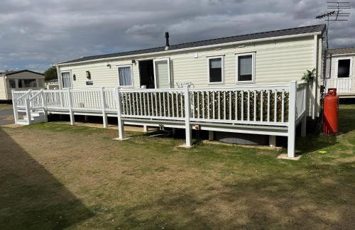 LuxeHaven at Tattershall Lakes Park with Hot Tub - Foto 21