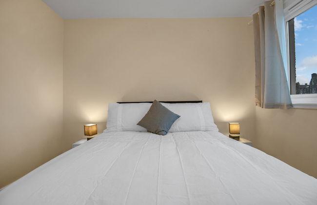 Tony Asga - Coady Apartment - Photo 3