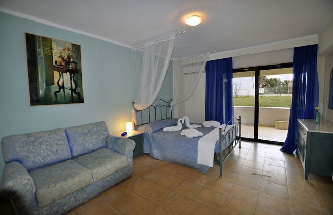 Xenos Villa 2 With 5 Bedrooms Private Swimming Pool, Near the sea - Foto 3