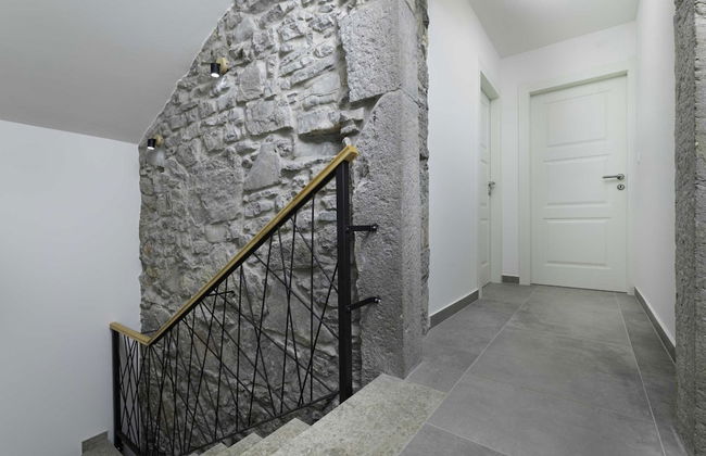 Luxury Krk Villa With Private Pool and Gardens - Photo 29