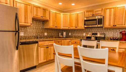 Strictly Moose Luxury Vacation Suites - Foto 3