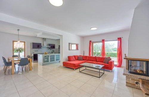 Holiday House Iris with Private Pool - Foto 27