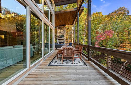 Honeysuckle Chalet - Luxe Mountain Chalet - Hot Tub, Wi-Fi, Pool Table, Party Deck, Fire Pit - 15 mins to Blue Ridge! - Foto 35