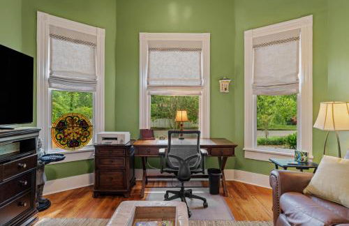 Spacious, Soulful Southern Stay - Foto 60