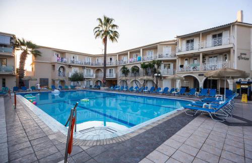 Vivian Hotel - Photo 41