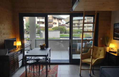 Roomy studio near town and ski lift, free WiFi and parking - Foto 10