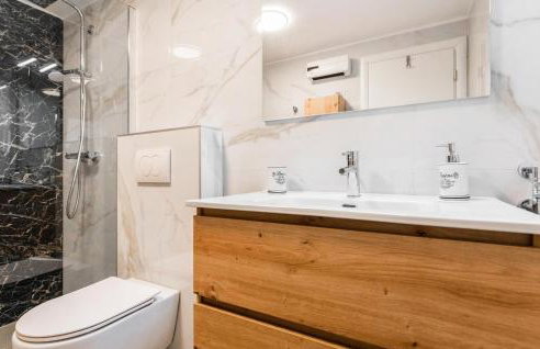 2 Bedroom Stunning Home In Desne - Foto 48