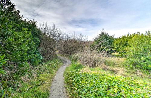 Coastal Retreat Deck, Ocean Views and Walk to Beach - Foto 28
