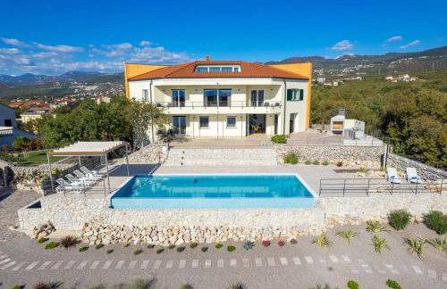 Luxury Villa Oštro with pool & Krk bridge view - Photo 21