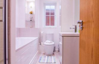 Charming 1BR House in Eccles with Free Parking - Foto 41