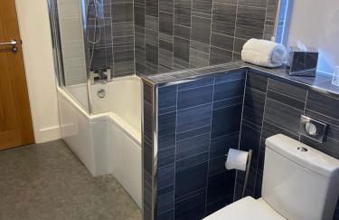 Horncliffe room only accommodation - Photo 12