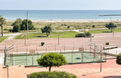 Onze - primera línea de mar con piscina - Foto 5