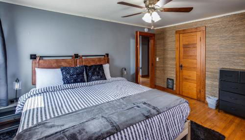 Spacious Home with In-Unit Laundry, Parking, 1GB WiFi, & Patio Deck - Foto 4