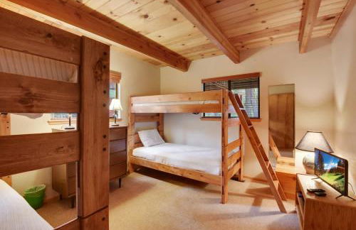 Lake Tahoe Treasure! Minutes From Beach & Skiing - Foto 49