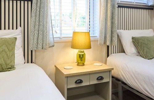 The Yorkshire Burrow Lodge with Hot Tub - Foto 19