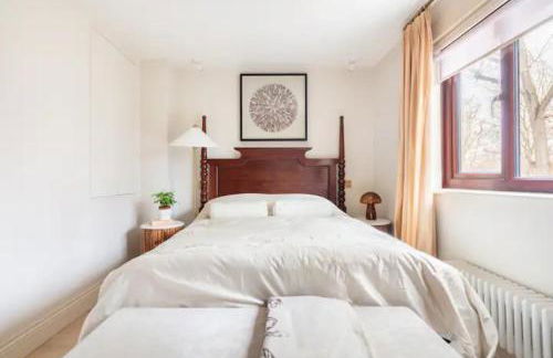 Spring Stays Cosy 2-Bed Residence with Free Parking - Foto 6